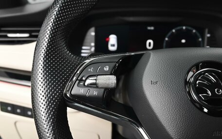 Skoda Octavia IV, 2021 год, 2 584 000 рублей, 21 фотография