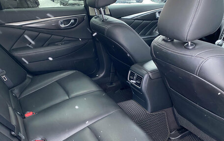 Infiniti Q50 I рестайлинг, 2017 год, 2 150 000 рублей, 11 фотография