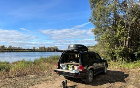 Toyota Land Cruiser 100 рестайлинг 2, 2006 год, 2 200 000 рублей, 3 фотография