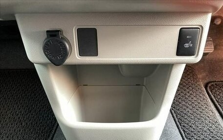 Daihatsu Boon III, 2022 год, 819 000 рублей, 24 фотография