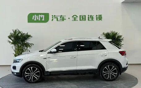 Volkswagen T-Roc I, 2021 год, 1 850 055 рублей, 2 фотография