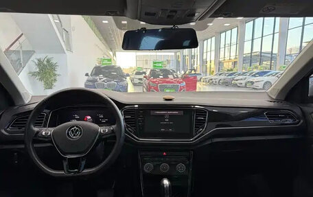 Volkswagen T-Roc I, 2021 год, 1 850 055 рублей, 10 фотография