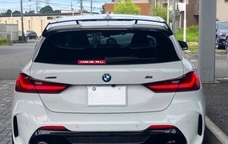 BMW 1 серия, 2022 год, 1 560 000 рублей, 7 фотография