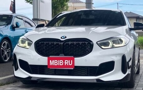 BMW 1 серия, 2022 год, 1 560 000 рублей, 3 фотография