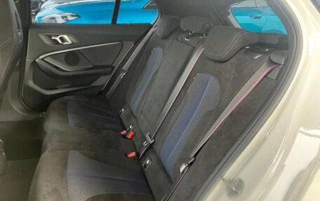 BMW 1 серия, 2022 год, 1 560 000 рублей, 34 фотография