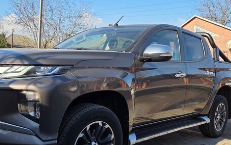 Mitsubishi L200 IV рестайлинг, 2022 год, 3 300 000 рублей, 4 фотография