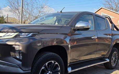 Mitsubishi L200 IV рестайлинг, 2022 год, 3 300 000 рублей, 5 фотография