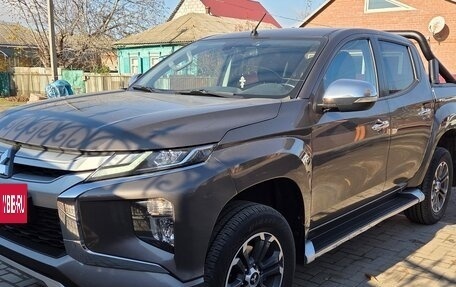 Mitsubishi L200 IV рестайлинг, 2022 год, 3 300 000 рублей, 3 фотография