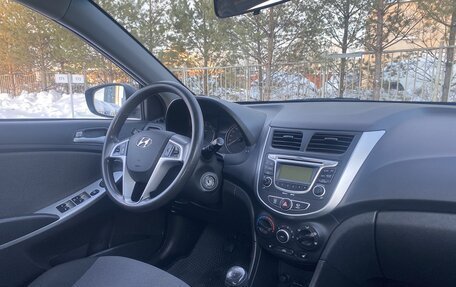 Hyundai Solaris II рестайлинг, 2013 год, 760 000 рублей, 8 фотография