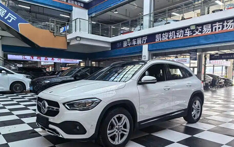 Mercedes-Benz GLA, 2022 год, 2 100 000 рублей, 1 фотография