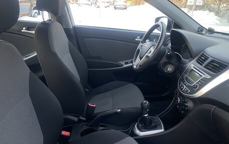 Hyundai Solaris II рестайлинг, 2013 год, 760 000 рублей, 18 фотография