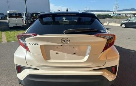 Toyota C-HR I рестайлинг, 2018 год, 1 608 000 рублей, 5 фотография