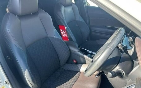 Toyota C-HR I рестайлинг, 2018 год, 1 608 000 рублей, 9 фотография