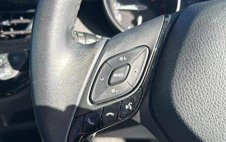 Toyota C-HR I рестайлинг, 2018 год, 1 608 000 рублей, 13 фотография