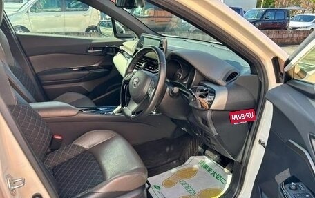 Toyota C-HR I рестайлинг, 2021 год, 1 705 000 рублей, 5 фотография