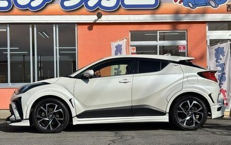 Toyota C-HR I рестайлинг, 2021 год, 1 705 000 рублей, 7 фотография