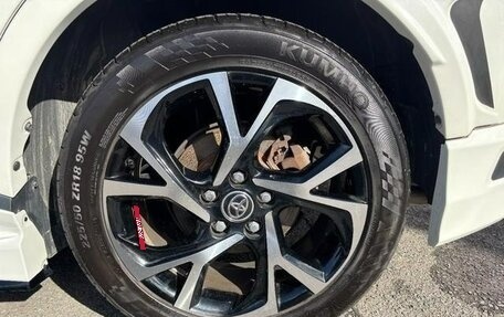 Toyota C-HR I рестайлинг, 2021 год, 1 705 000 рублей, 12 фотография