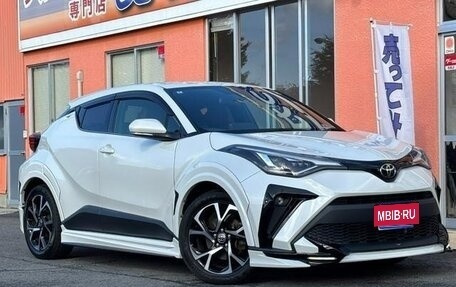 Toyota C-HR I рестайлинг, 2021 год, 1 705 000 рублей, 9 фотография