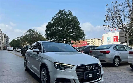 Audi A3, 2018 год, 1 290 000 рублей, 3 фотография