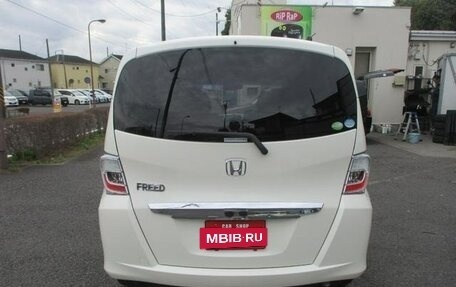 Honda Freed I, 2012 год, 798 000 рублей, 4 фотография