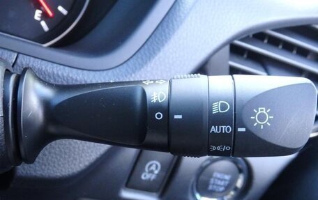 Toyota Voxy III, 2021 год, 2 311 000 рублей, 13 фотография