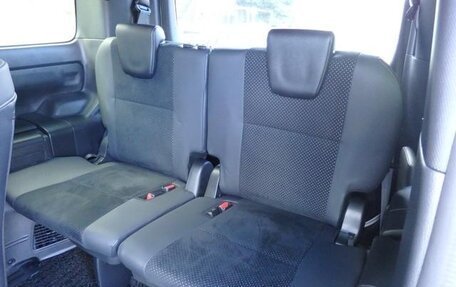 Toyota Voxy III, 2021 год, 2 311 000 рублей, 30 фотография