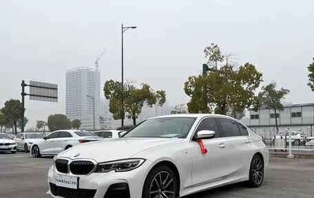 BMW 3 серия, 2021 год, 2 690 000 рублей, 1 фотография