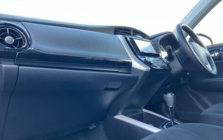 Toyota Corolla, 2018 год, 1 184 000 рублей, 20 фотография