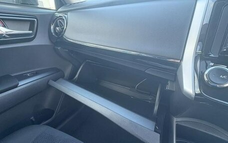 Toyota Corolla, 2018 год, 1 184 000 рублей, 21 фотография