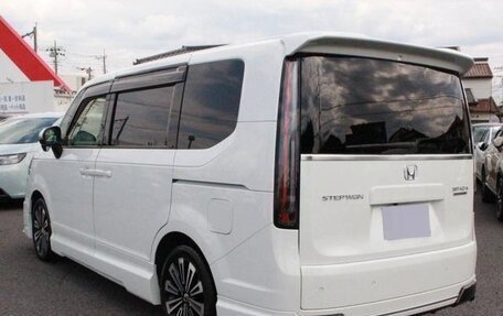 Honda Stepwgn, 2022 год, 2 321 000 рублей, 3 фотография