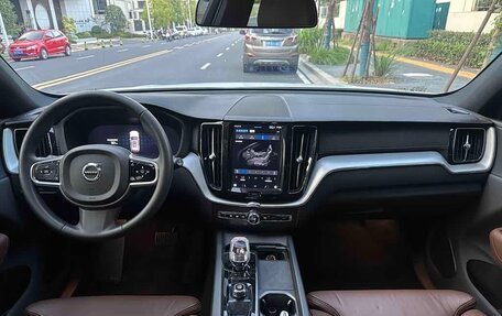 Volvo XC60 II, 2024 год, 4 300 325 рублей, 7 фотография