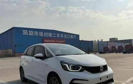 Honda Fit, 2021 год, 1 240 000 рублей, 3 фотография