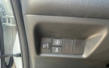 Honda Fit, 2021 год, 1 240 000 рублей, 15 фотография