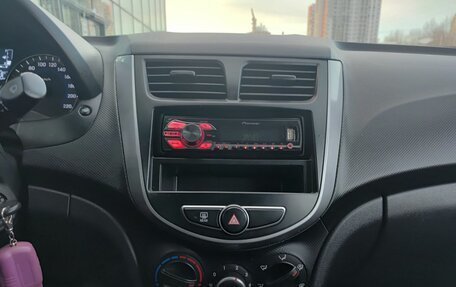 Hyundai Solaris II рестайлинг, 2014 год, 795 000 рублей, 18 фотография