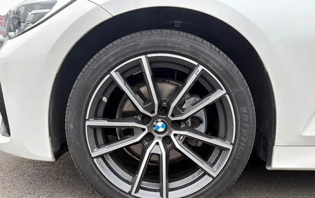 BMW 3 серия, 2021 год, 2 690 000 рублей, 13 фотография