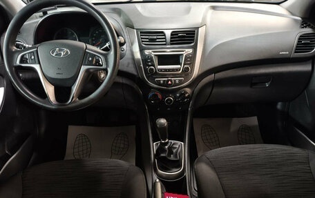 Hyundai Solaris II рестайлинг, 2016 год, 760 000 рублей, 10 фотография