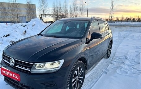 Volkswagen Tiguan II, 2019 год, 2 299 000 рублей, 3 фотография