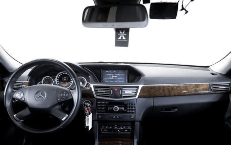 Mercedes-Benz E-Класс, 2012 год, 2 300 000 рублей, 14 фотография