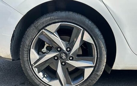 Hyundai Elantra, 2022 год, 1 192 000 рублей, 13 фотография