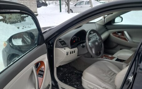 Toyota Camry, 2010 год, 1 300 000 рублей, 3 фотография