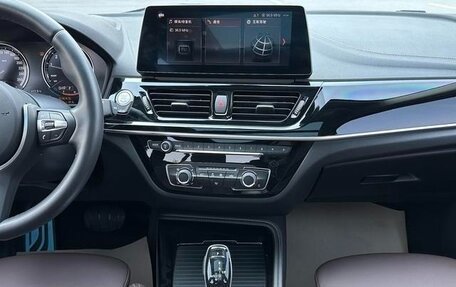 BMW 1 серия, 2022 год, 1 550 000 рублей, 11 фотография