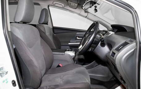 Toyota Prius Alpha I (ZVW40/41), 2013 год, 1 300 000 рублей, 5 фотография