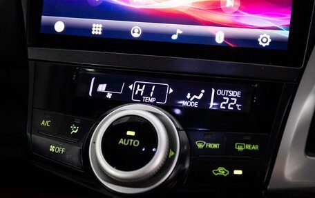 Toyota Prius Alpha I (ZVW40/41), 2013 год, 1 300 000 рублей, 15 фотография