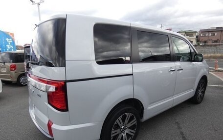 Mitsubishi Delica D:5 I, 2023 год, 3 000 000 рублей, 3 фотография