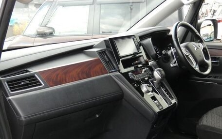 Mitsubishi Delica D:5 I, 2023 год, 3 000 000 рублей, 10 фотография