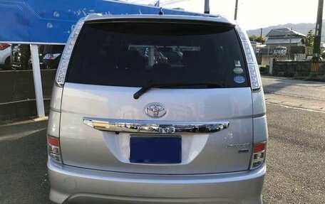 Toyota ISis I, 2016 год, 1 105 000 рублей, 6 фотография