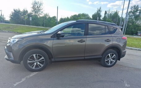 Toyota RAV4, 2018 год, 2 400 000 рублей, 5 фотография