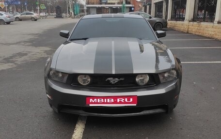 Ford Mustang VI рестайлинг, 2009 год, 2 000 000 рублей, 4 фотография