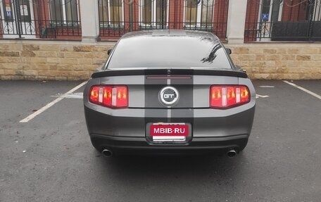 Ford Mustang VI рестайлинг, 2009 год, 2 000 000 рублей, 5 фотография