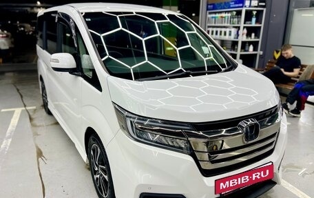 Honda Stepwgn IV, 2019 год, 2 670 000 рублей, 2 фотография